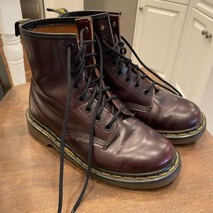 Dr Martens 8 eyelet women’s boots